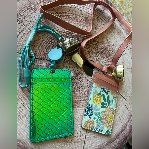 NWT- 2 Flashy Bath & Body Wearable ID school Lanyards w/ Pocket Bac Holders - Picture 4 of 11